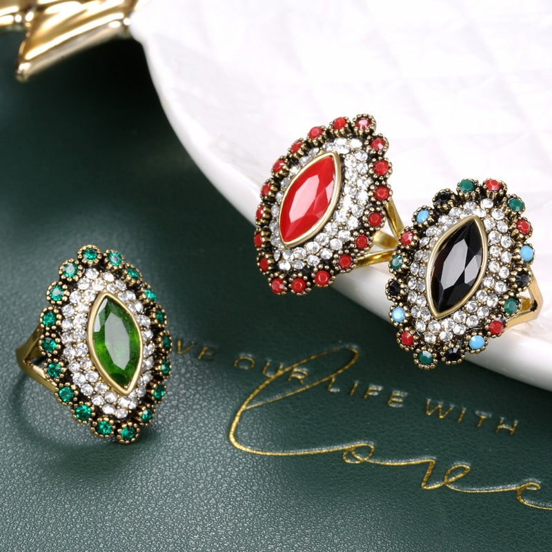 Hella Riouss Crystal Ring