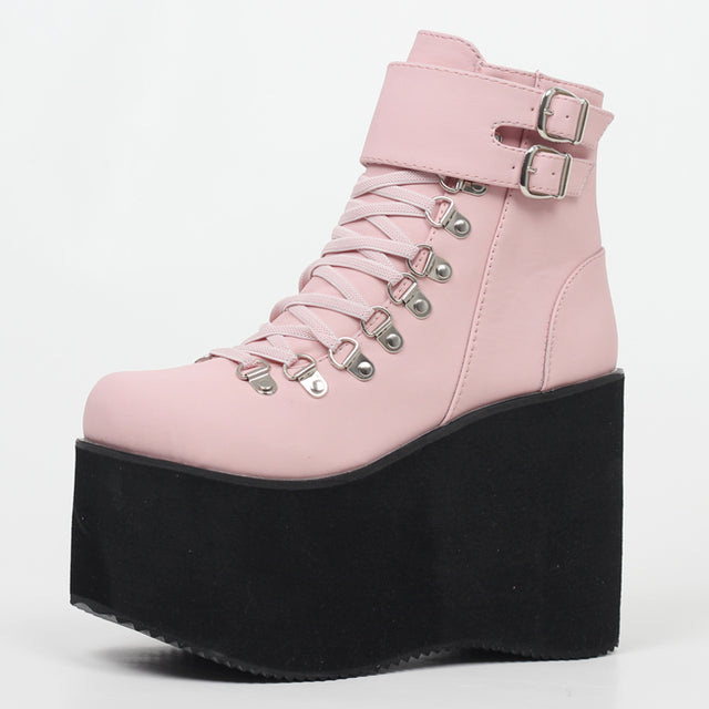 “SLAY QUEEN” Extreme Platform Drag Boots – 11cm Platform + 7cm Hidden Heel (18cm Total Lift) – Black & Pink