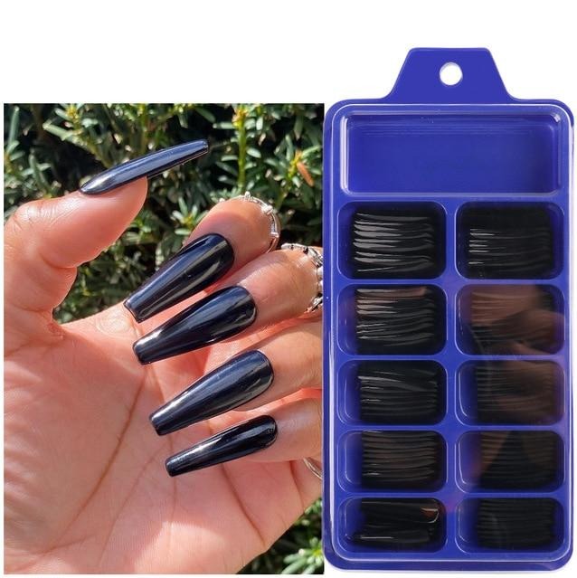 Anna Conda Fake Nails