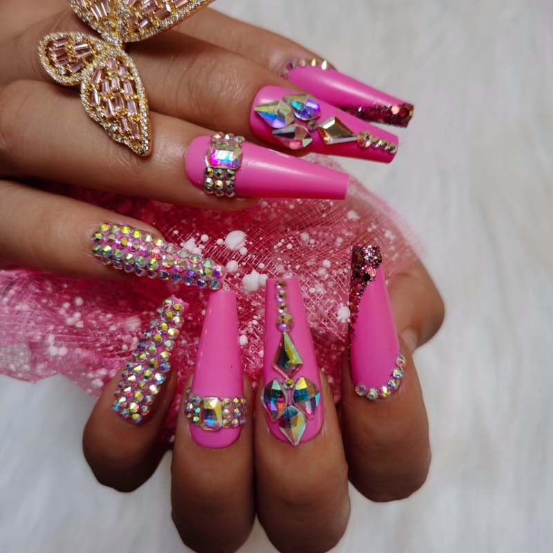 Rey Markeble Diamond Nails