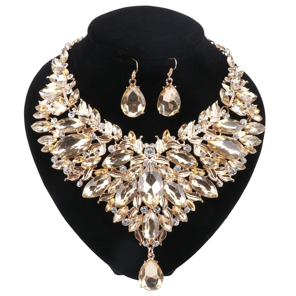 Hella Centrique Crystal Jewelry Set