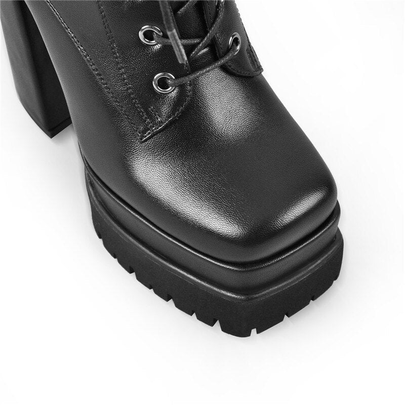 Vera Similitude Square Toe Platform Ankle Boots