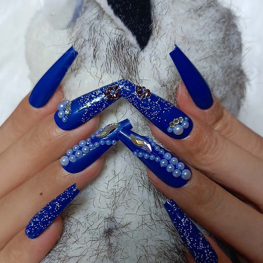 Faye Minine Luxury Nails