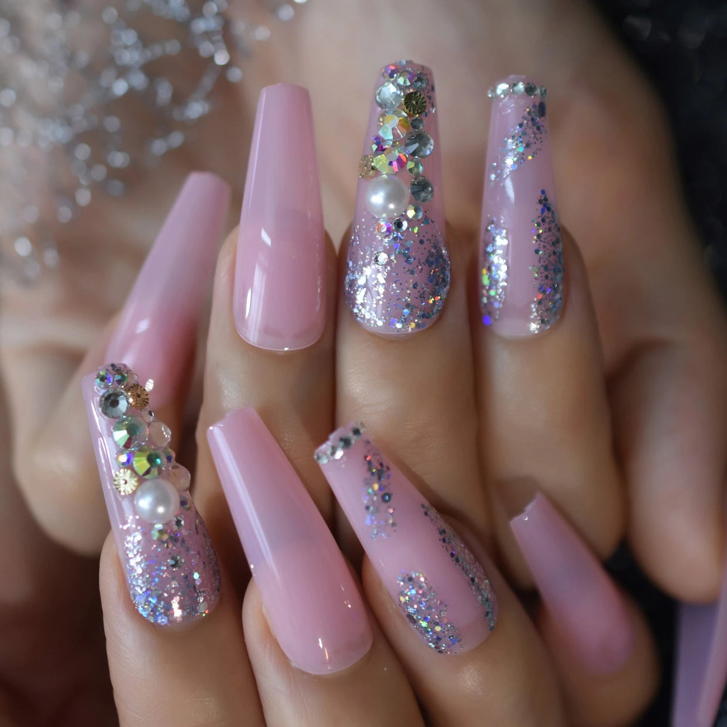 Marry Sipan Glitter Press On Nails